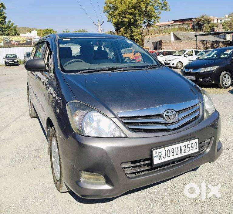 Toyota Innova 2.5 V 7 Str, 2010, Diesel