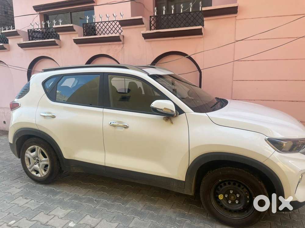 Kia Sonet 2023 Petrol 30000 Km Driven