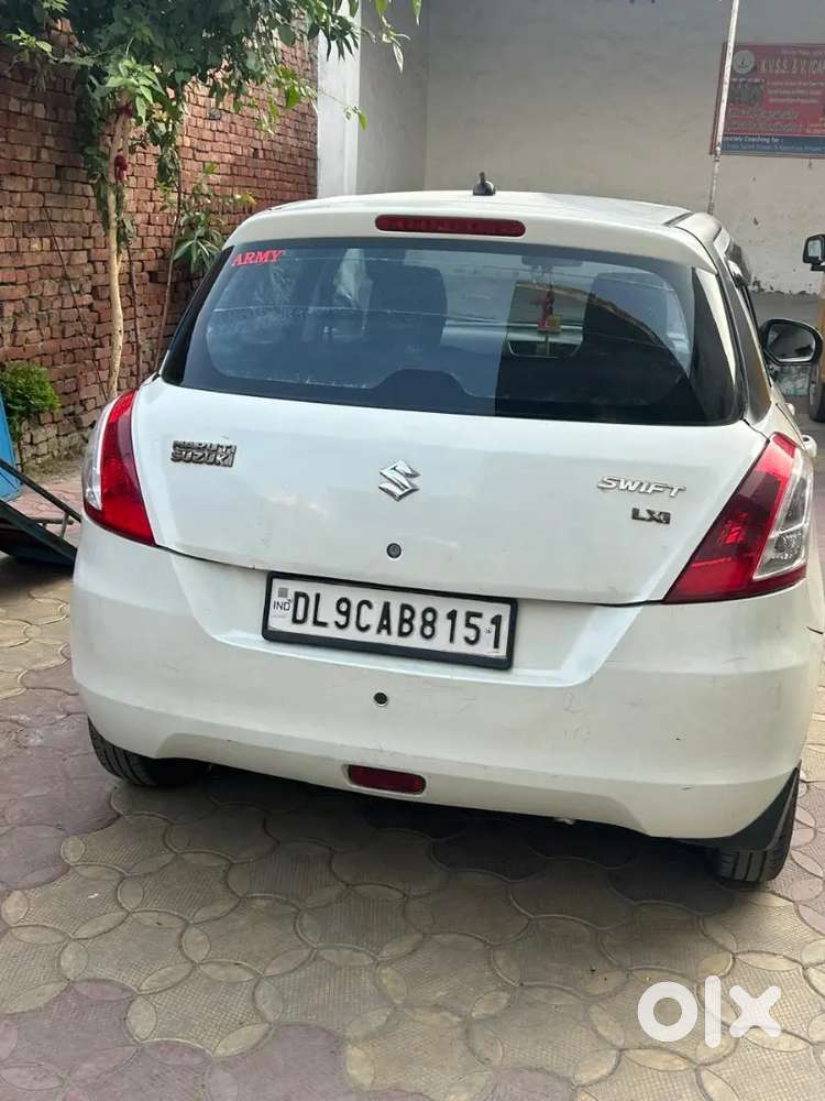 Maruti Suzuki Swift Lxi 2012