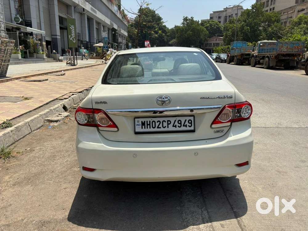 Toyota Corolla Altis 2012 Petrol Well Maintained