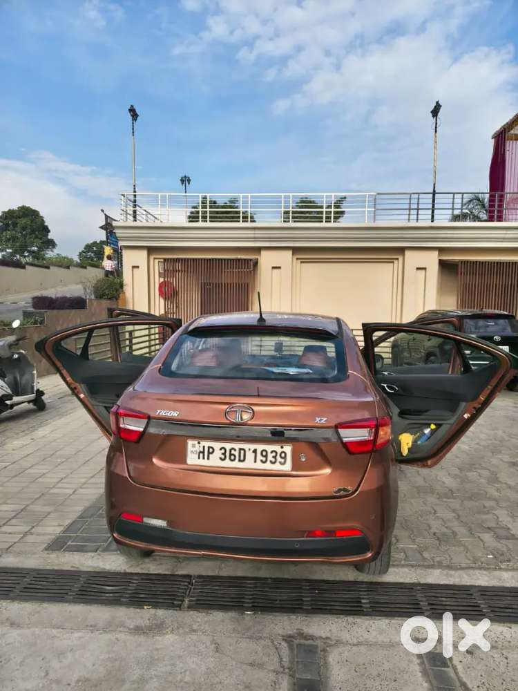 Tata Tigor Petrol 2017