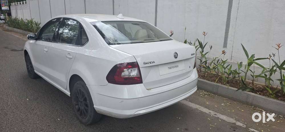 Skoda Rapid 1.0 Rider Plus Tsi, 2021, Petrol