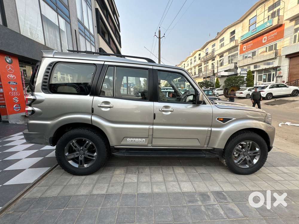 Mahindra Scorpio S10, 2015, Diesel