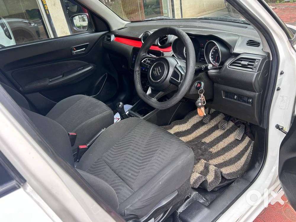 Maruti Suzuki Swift Vxi + Manual, 2022, Petrol