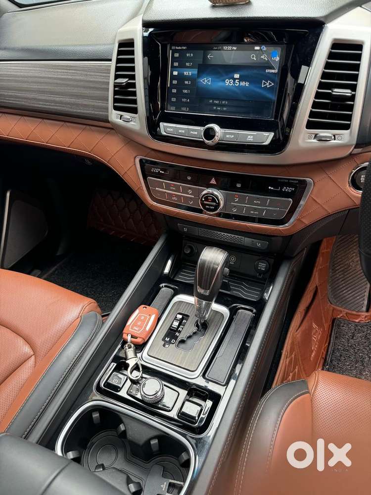 Mahindra Alturas G4 4wd At, 2021, Diesel