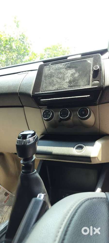 Renault Triber Rxz, 2022, Petrol