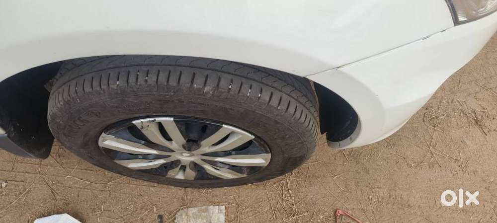 Maruti Suzuki Swift Vxi Abs Bsiv, 2016, Petrol