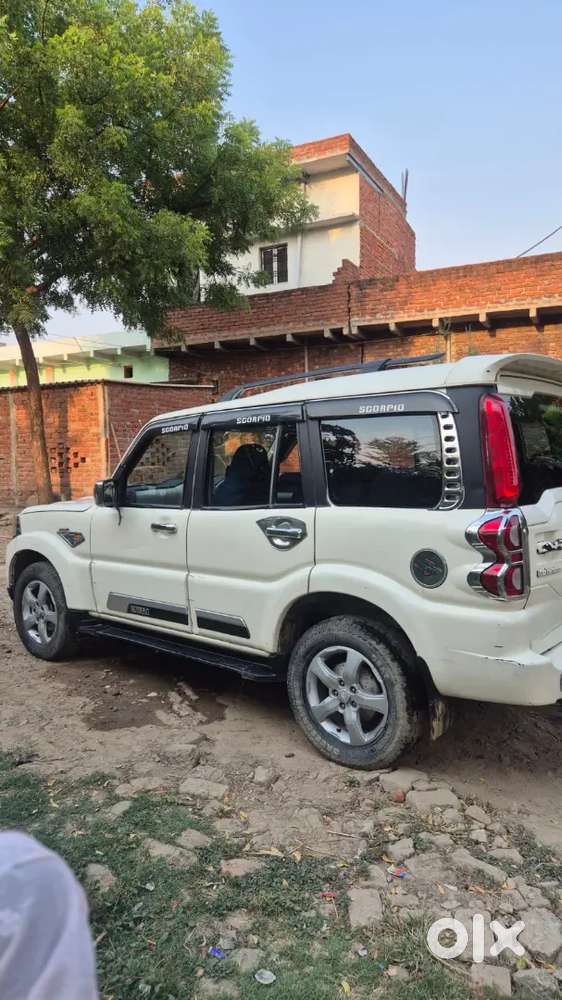 Mahindra Scorpio 2015 Diesel 210000 Km Driven