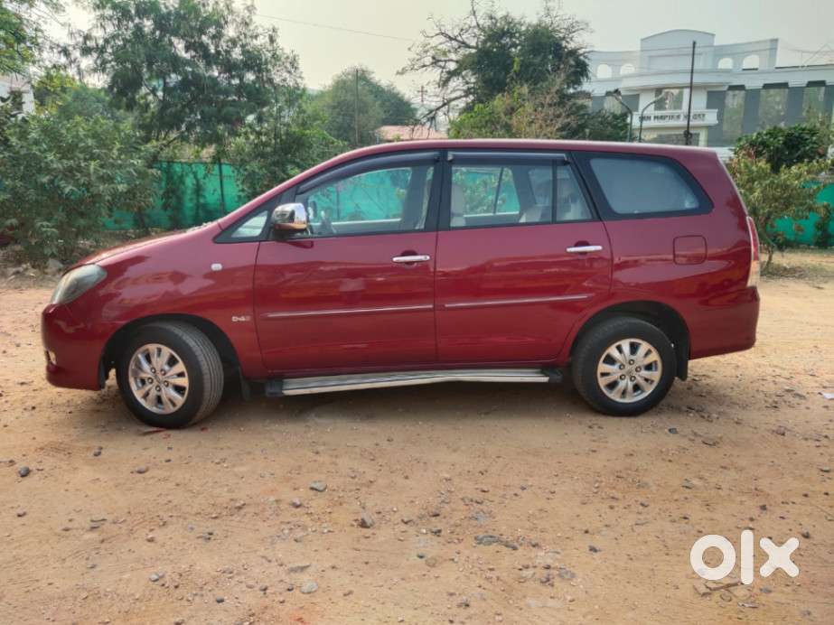 Toyota Innova 2009-2011 2.5 E 8 Str, 2009, Diesel