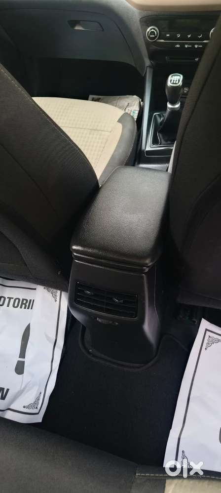 Hyundai I20 Petrol Asta Option, 2019, Petrol