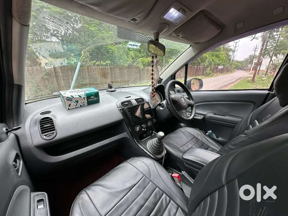 Maruti Suzuki Ritz 2011 Petrol Manual  Well-maintained