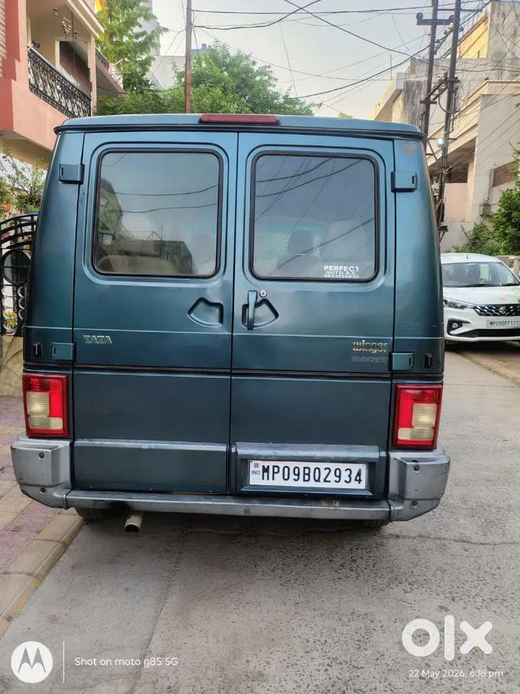 Tata Winger Platinum 2011