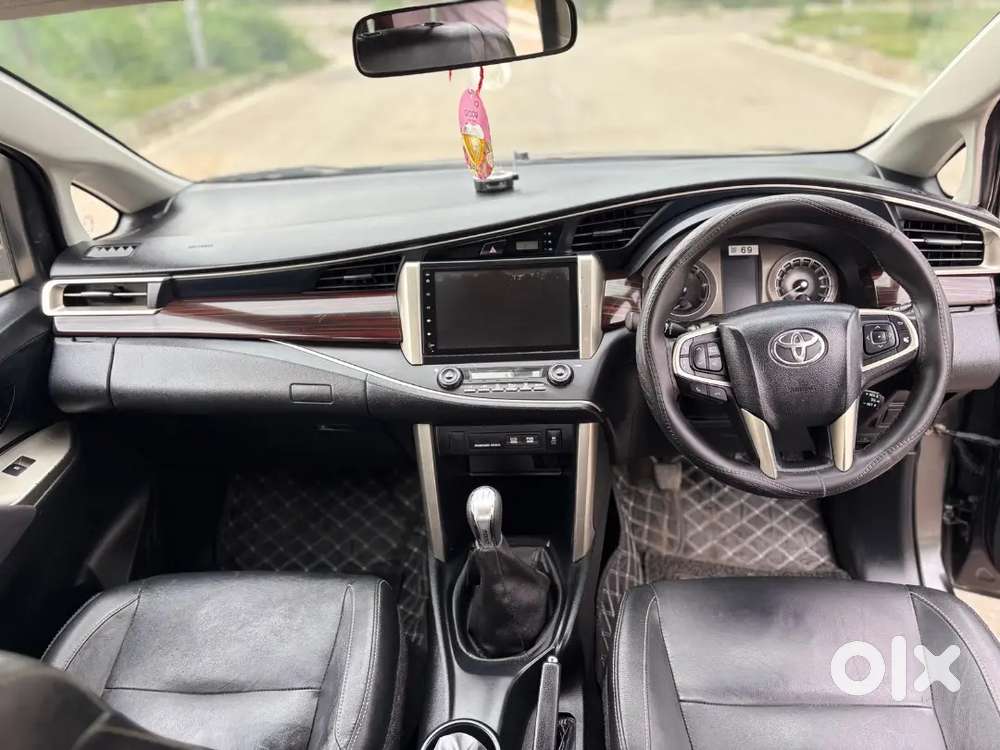 Toyota Innova Crysta 2.4 V 2018 Delhi Registerion  No Replacement