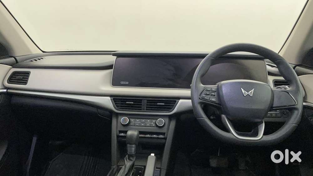 Mahindra Xuv700 2.2 Ax 5 Diesel At 7 Str, 2023, Diesel