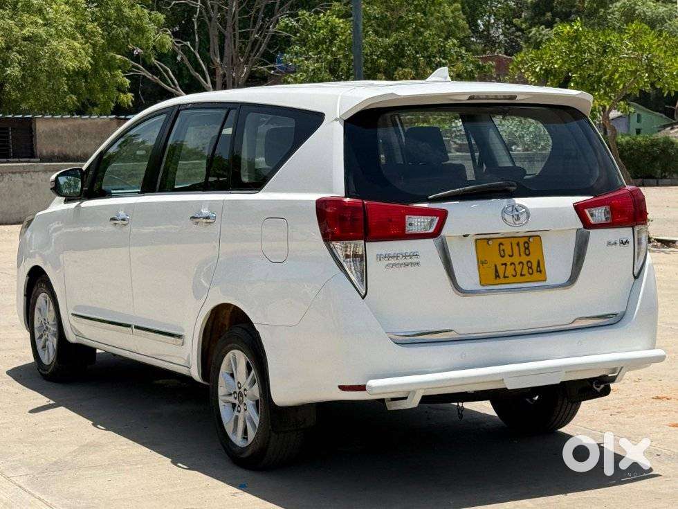 Toyota Innova Crysta 2.4 V 8 Str, 2017, Diesel