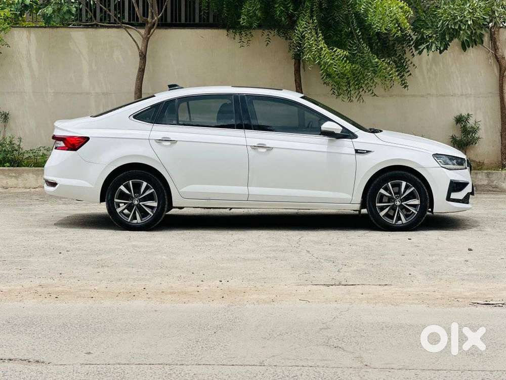 Skoda Slavia 1.5 Tsi Style At, 2023, Petrol