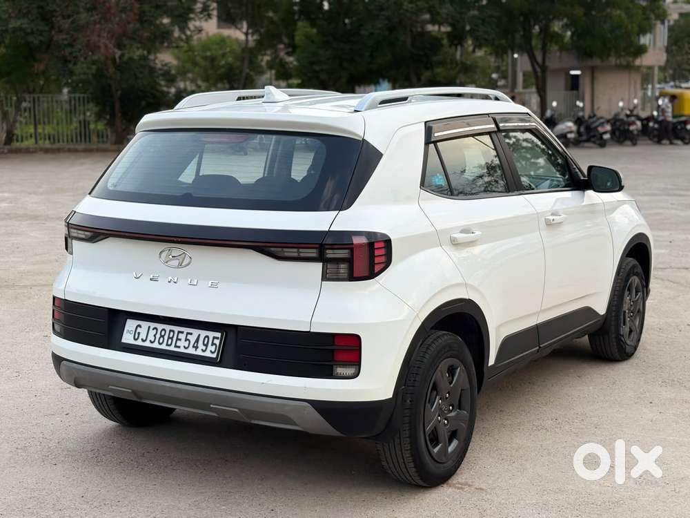 Hyundai Venue 1.2 S Plus, 2023, Petrol
