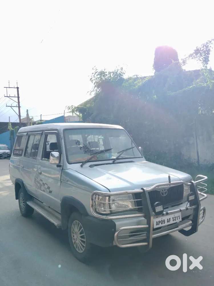 Toyota Qualis 2000