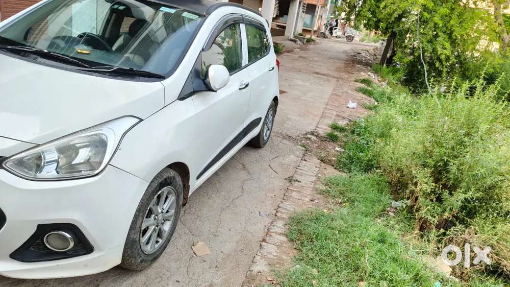 Hyundai Grand I10 2014 Diesel 98000 Km Driven