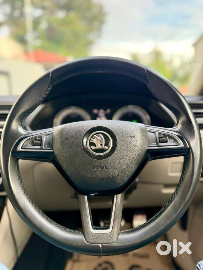 Skoda Superb L&k 2.0 Tdi At, 2019, Diesel