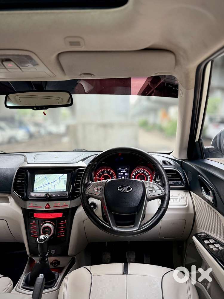 Mahindra Xuv300 W8 (o) 1.5 Diesel Amt, 2022, Diesel