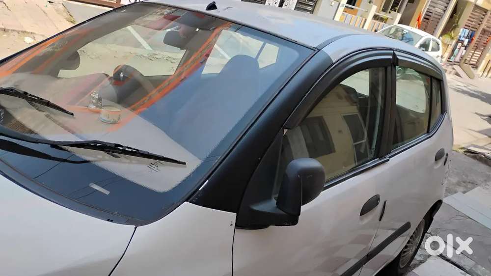 Hyundai Aura 2010 Petrol 70000 Km Driven