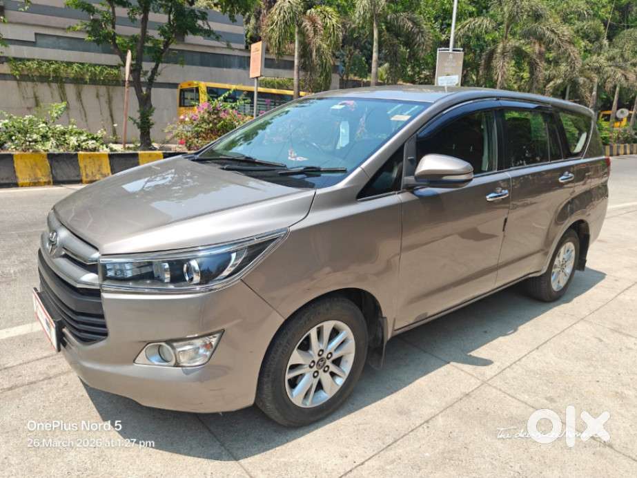 Toyota Innova Crysta 2.4 V 8 Str, 2017, Diesel