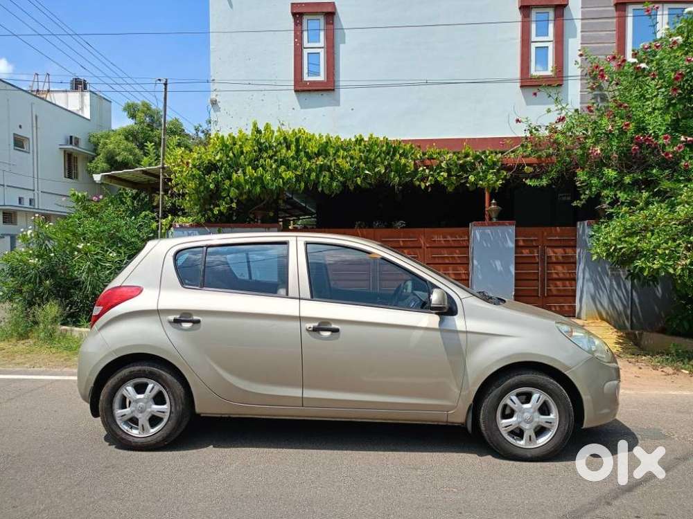 Hyundai I20 2009-2011 Asta, 2010, Petrol