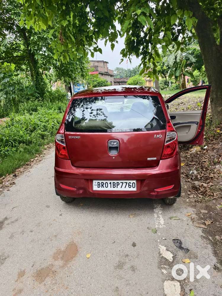 Hyundai I10 2013  Gari Bahut Kam Chali Hui Hai