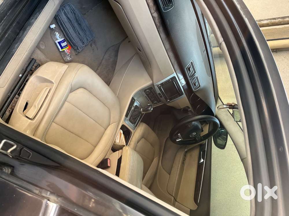 Volkswagen Passat 2011 Diesel 90000 Km Driven