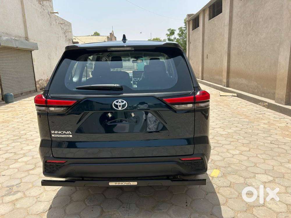 Toyota Innova Hycross 2.0 Gx 7 Str, 2025, Petrol