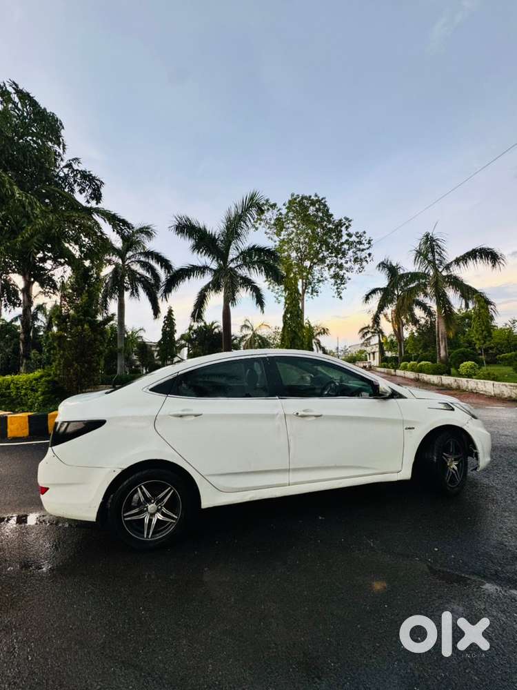 Hyundai Verna Crdi 2012 Model
