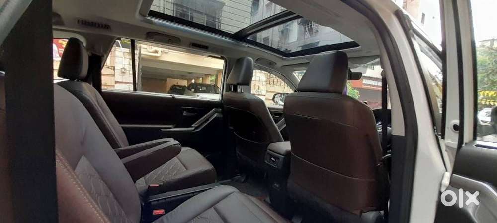 Toyota Innova Hycross 2.0 Zx Hybrid 7 Str, 2024, Cng & Hybrids