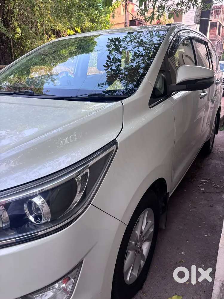 Innova Crysta 2.4 V Model 2020