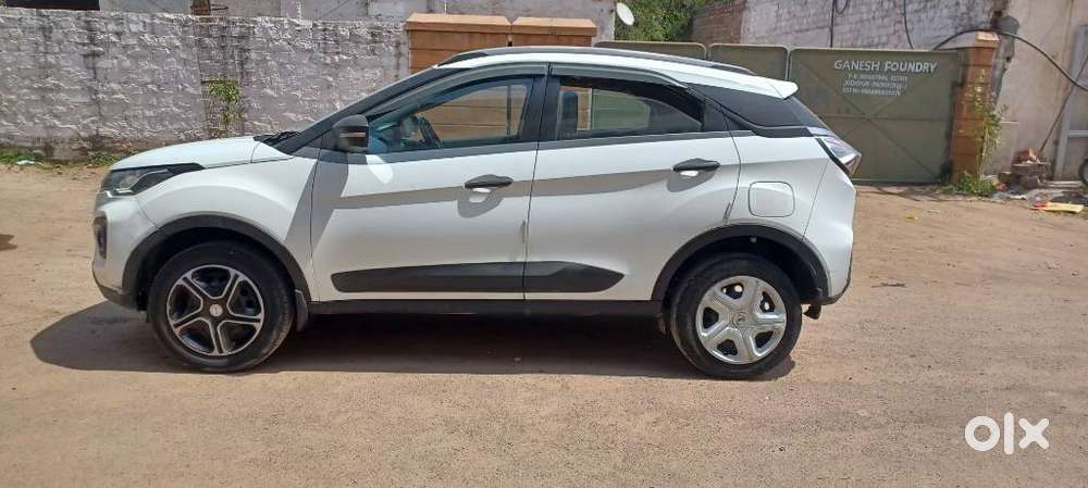 Tata Nexon 1.5 Revotorq Xm (s), 2022, Diesel