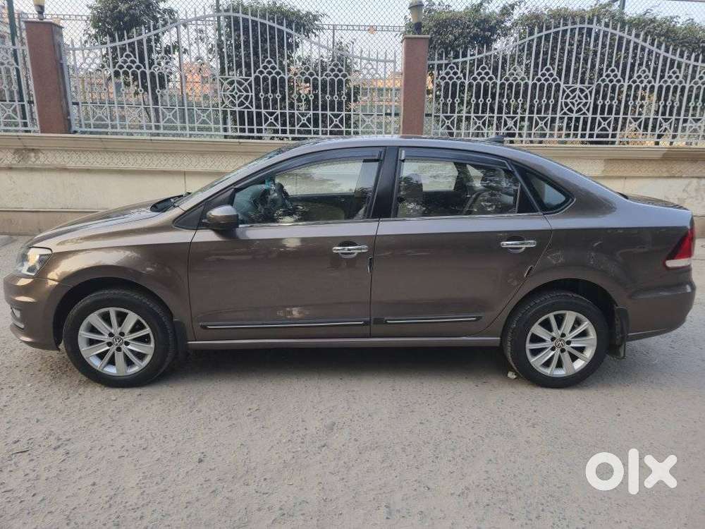 Volkswagen Vento 1.2 Tsi Highline Plus At, 2015, Petrol