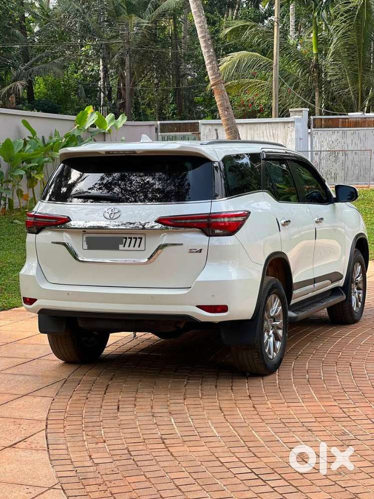 Toyota Fortuner 4x4 At, 2022, Diesel
