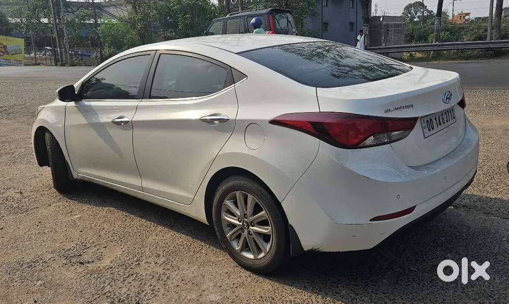 Hyundai New Elantra 2016 Petrol 86000 Km Driven