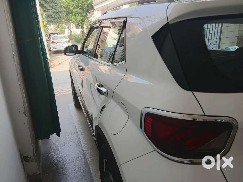 2nd Owner, Sx Top Model , Fully Insured , With Sunroof