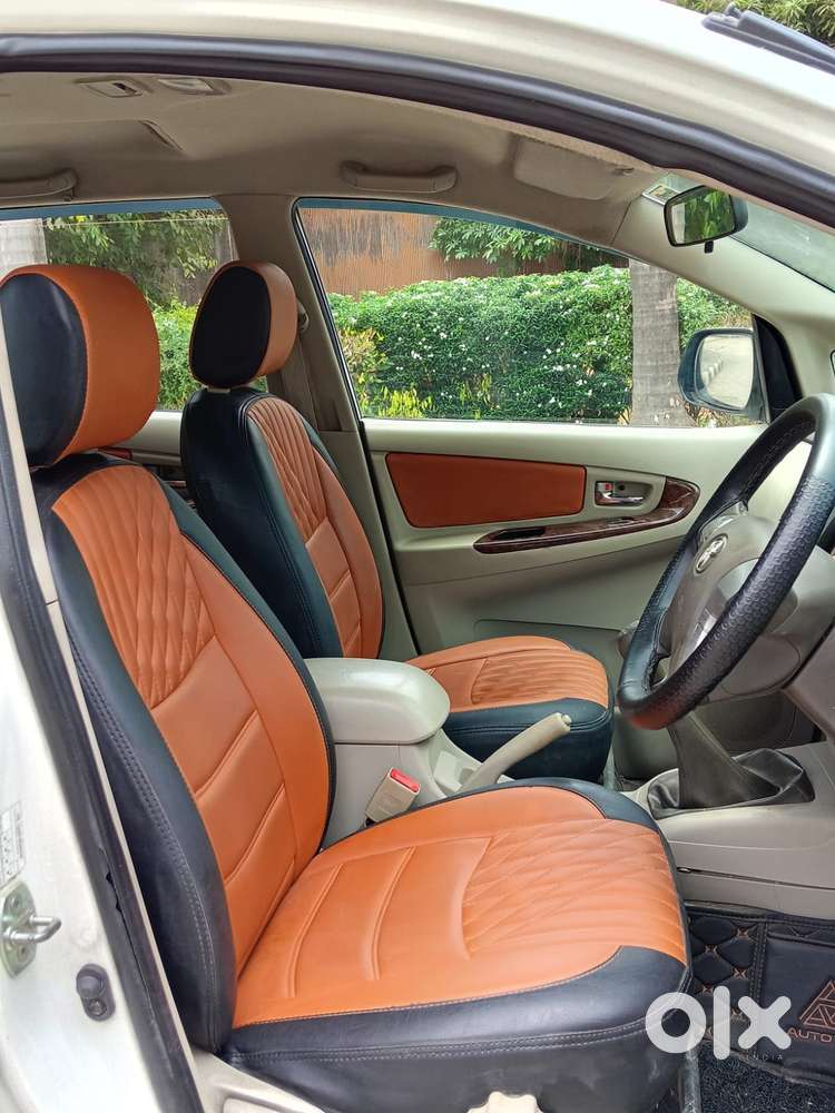 Toyota Innova 2.5 V 8 Str, 2014, Diesel