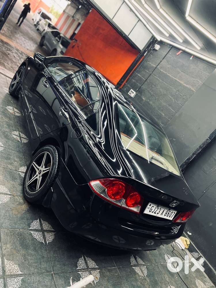 Honda Civis Crystal Black (showroom Service)