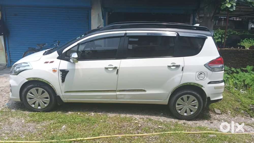 Maruti Suzuki Ertiga 2016 Petrol 26166 Km Driven