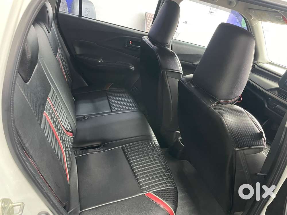 Maruti Suzuki Swift 1.2 Lxi (o), 2025, Petrol