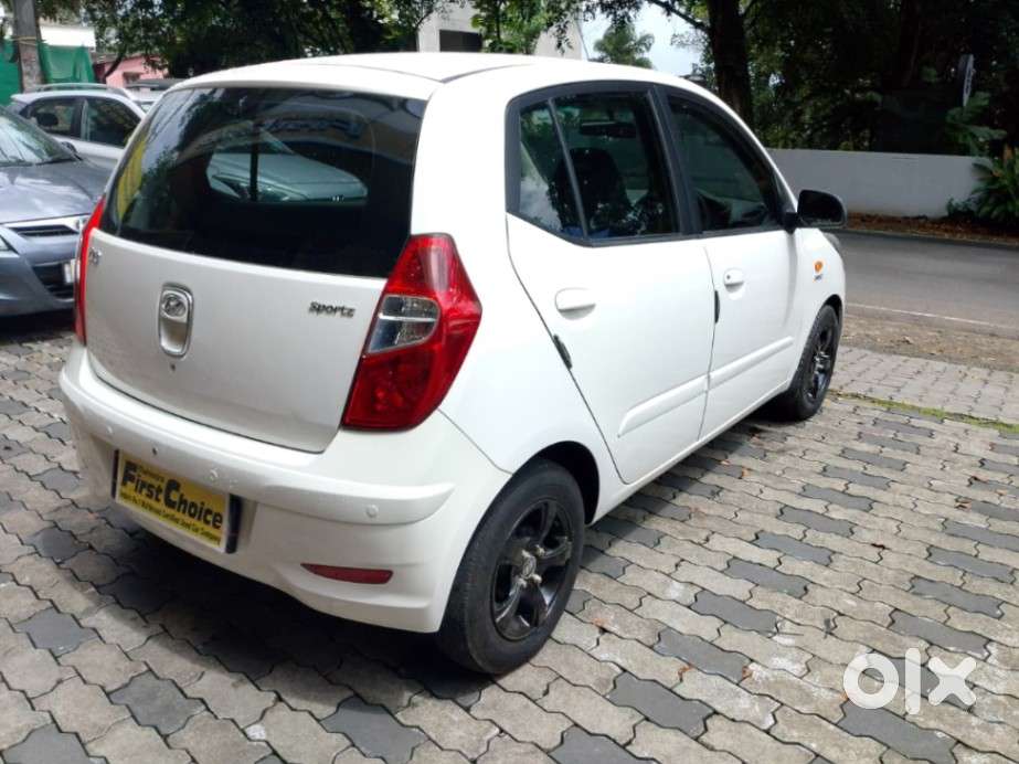 Hyundai I10 Sportz, 2014, Petrol