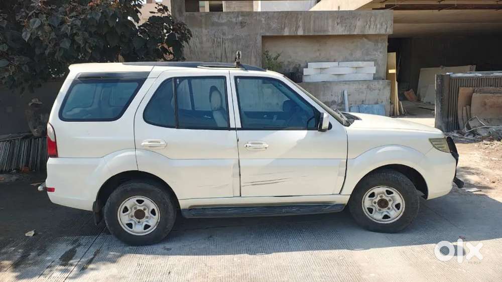 Tata Safari Storme 2013