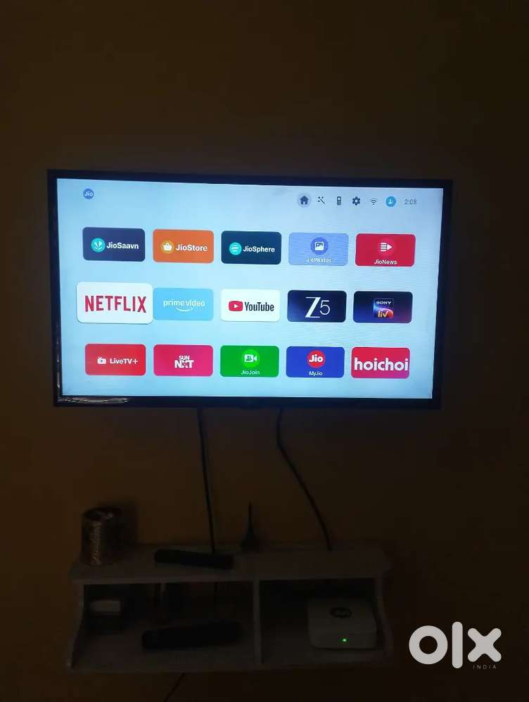 TV 32 inch, smart, 2.5 years old, MI