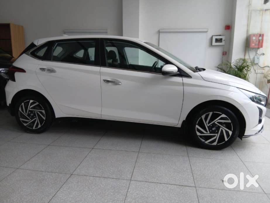Hyundai I20 Asta (o) 1.2 Mt, 2025, Petrol