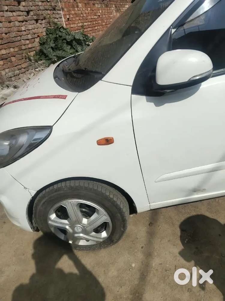 Hyundai I10 Sportz 2012 Petrol Cng