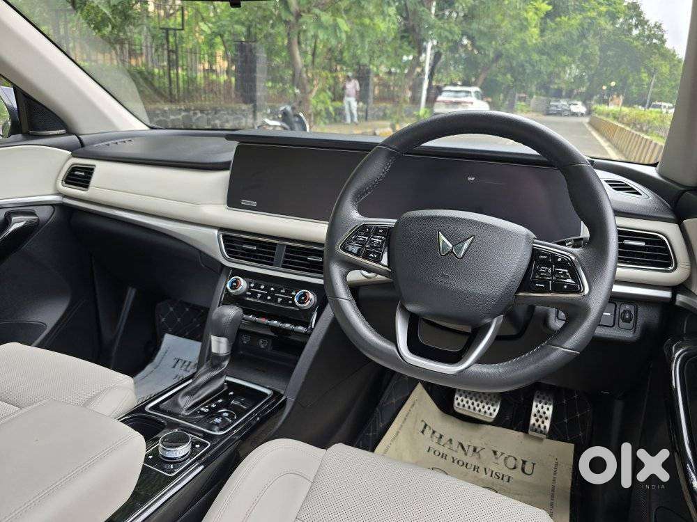 Mahindra Xuv700 2.2 Ax 7 Diesel At Luxury Pack Str, 2024, Diesel