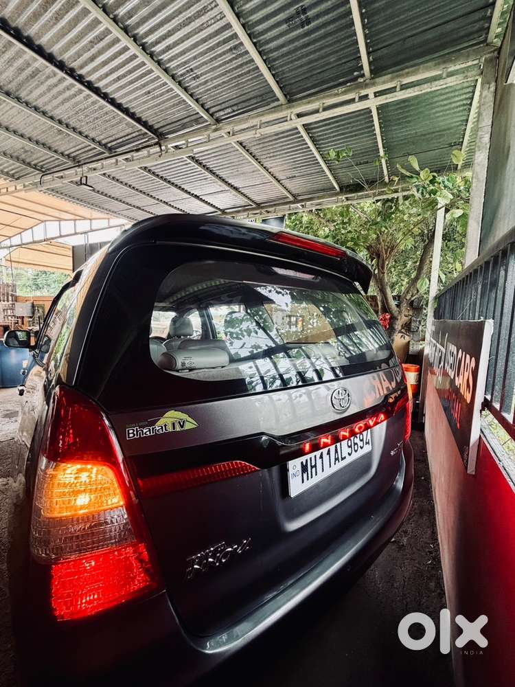 Toyota Innova 2011 Diesel Well Maintained New Tyres , Sound System